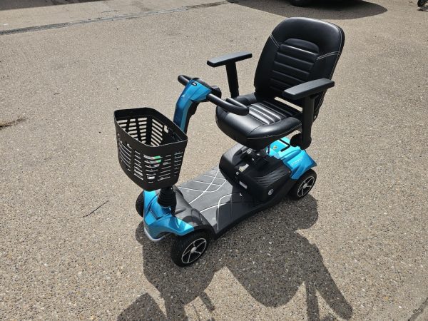 Abilize Aethos SLE lightweight 4mph boot portable mobility scooter - Image 6