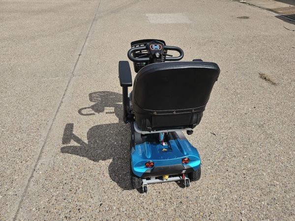 Abilize Aethos SLE lightweight 4mph boot portable mobility scooter - Image 3