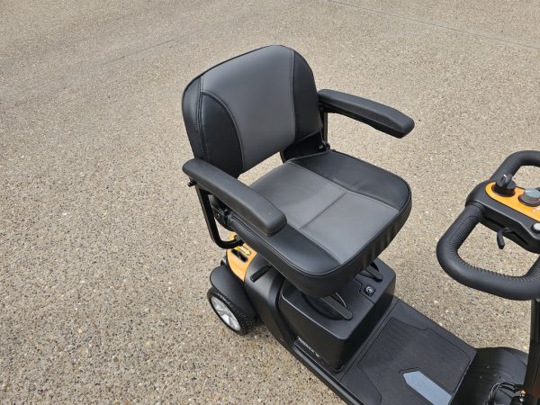 Roma Denver Plus 4mph mobility scooter excellent condition - Image 13