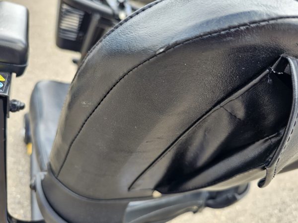 Pride GoGo Elite Traveller LX 4mph portable boot mobility scooter - Image 4