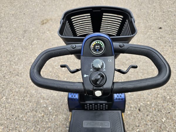Pride GoGo Elite Traveller LX 4mph portable boot mobility scooter - Image 3