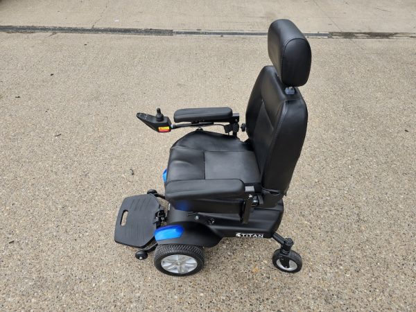 Drive Titan 4mph electric wheelchair - Image 13