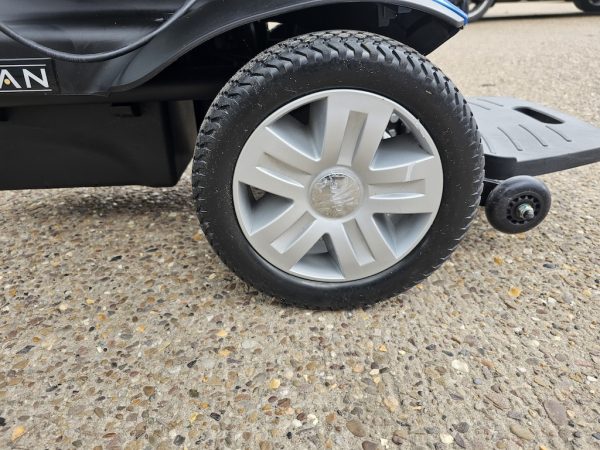 Drive Titan 4mph electric wheelchair - Image 9