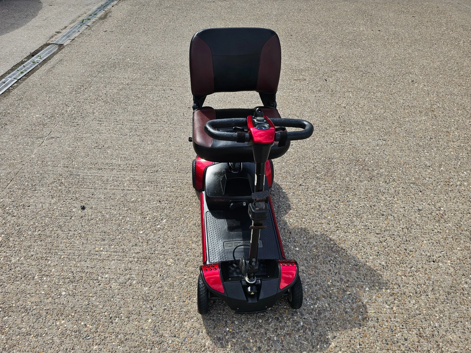 Pride GoGo Elite Traveller 4mph electric mobility scooter NEW BATTERIES