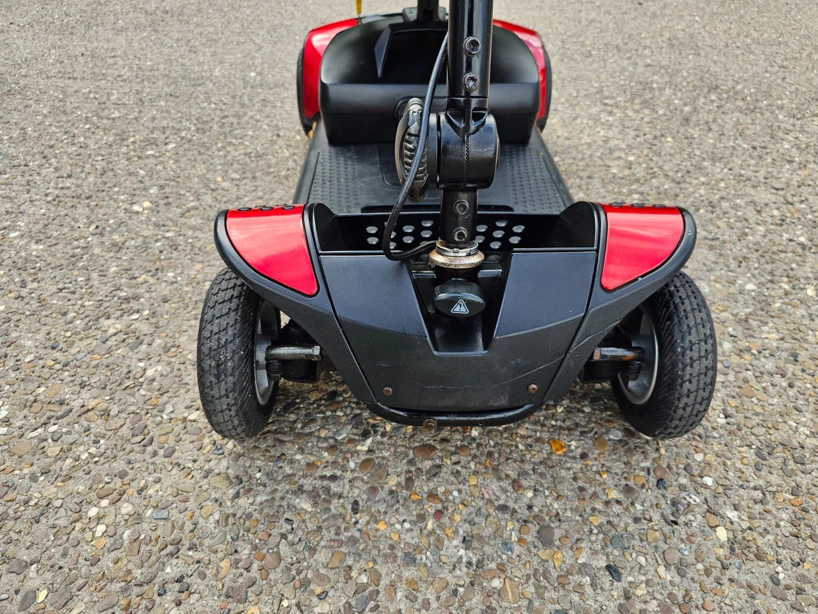 Pride GoGo Elite Traveller 4mph electric mobility scooter NEW BATTERIES
