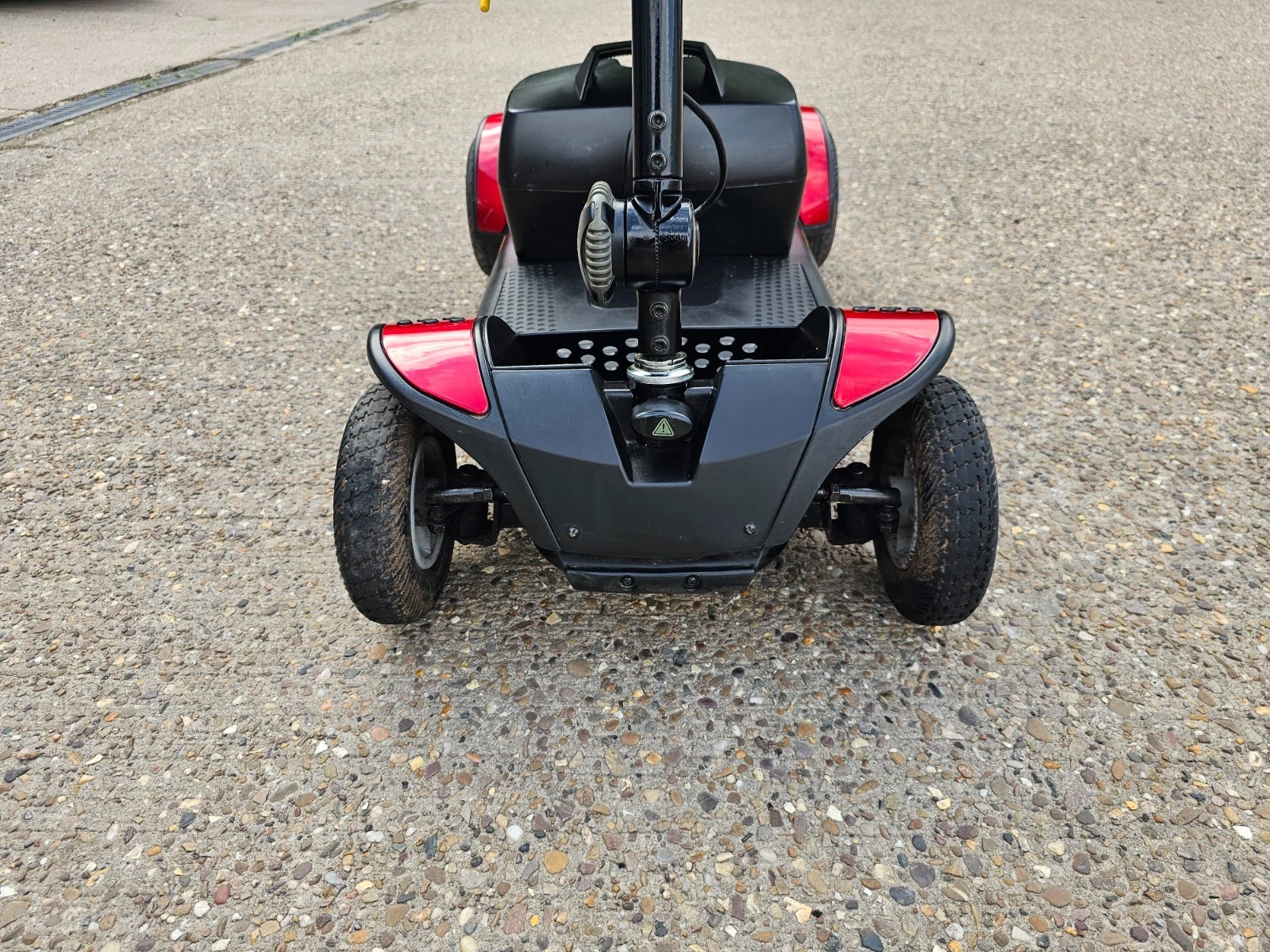 Pride GoGo Elite Traveller Plus 4mph electric mobility scooter NEW BATTERIES