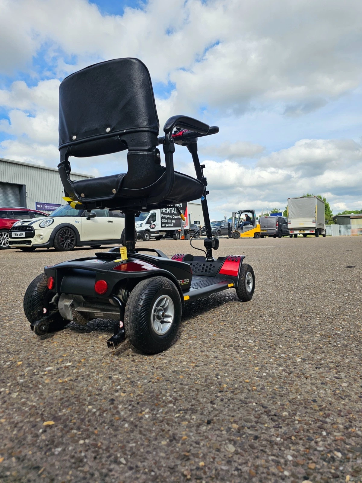 Pride GoGo Elite Traveller Plus 4mph electric mobility scooter NEW BATTERIES