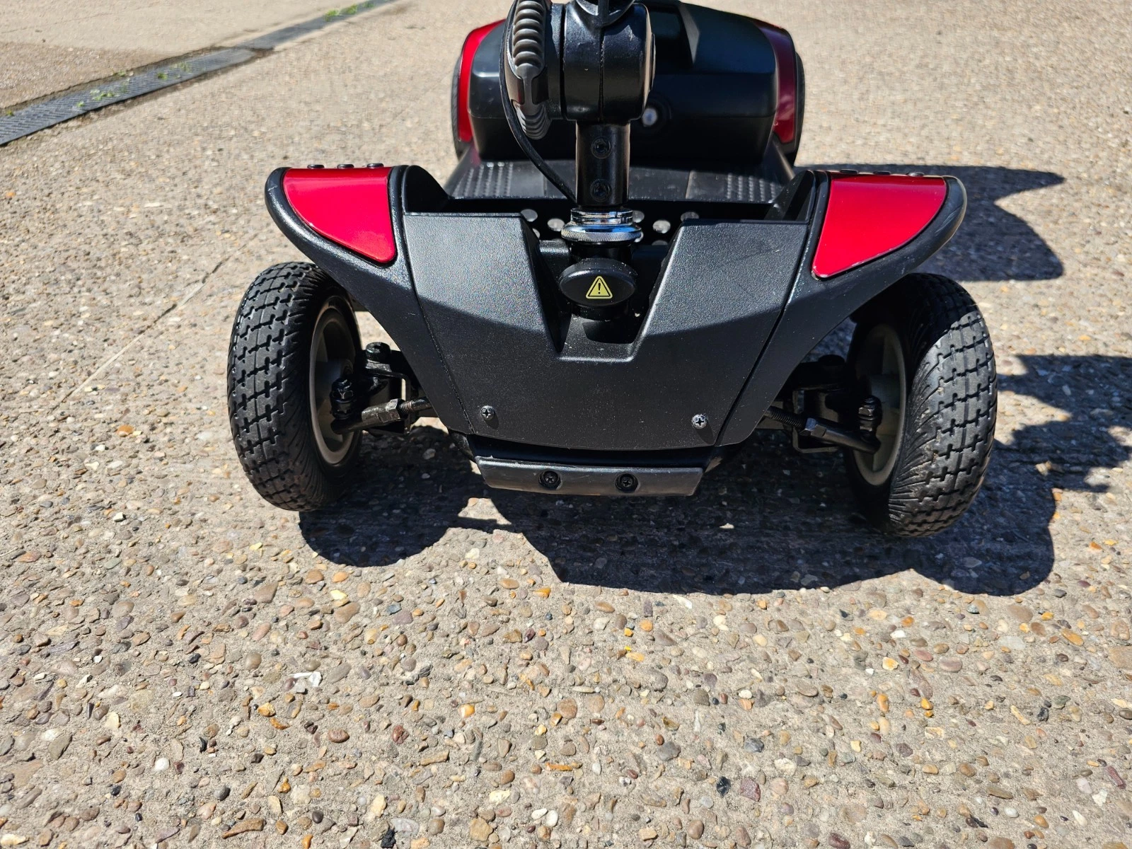 Pride GoGo Elite Traveller 4mph electric mobility scooter NEW BATTERIES