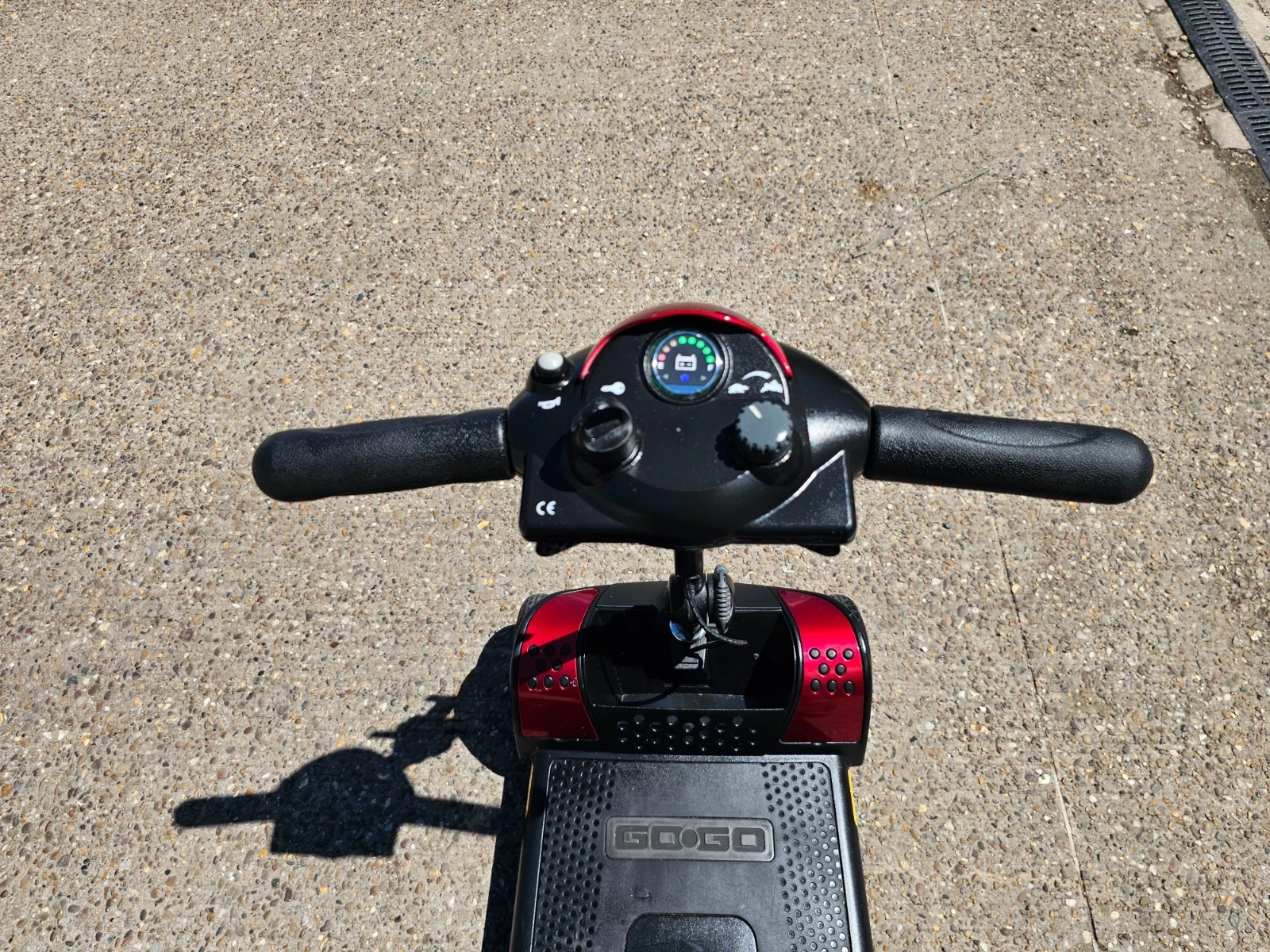 Pride GoGo Elite Traveller 4mph electric mobility scooter NEW BATTERIES