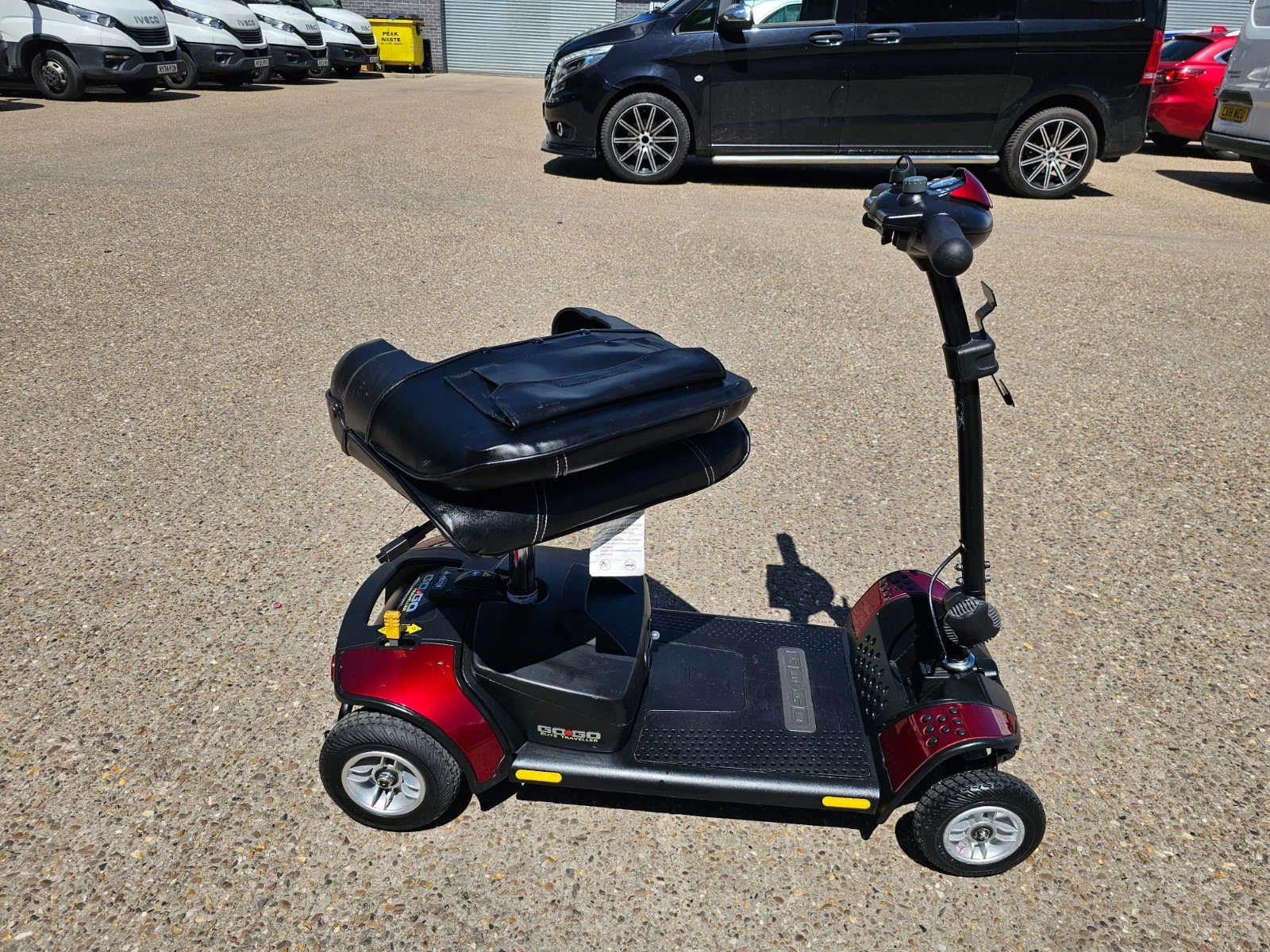 Pride GoGo Elite Traveller 4mph electric mobility scooter NEW BATTERIES