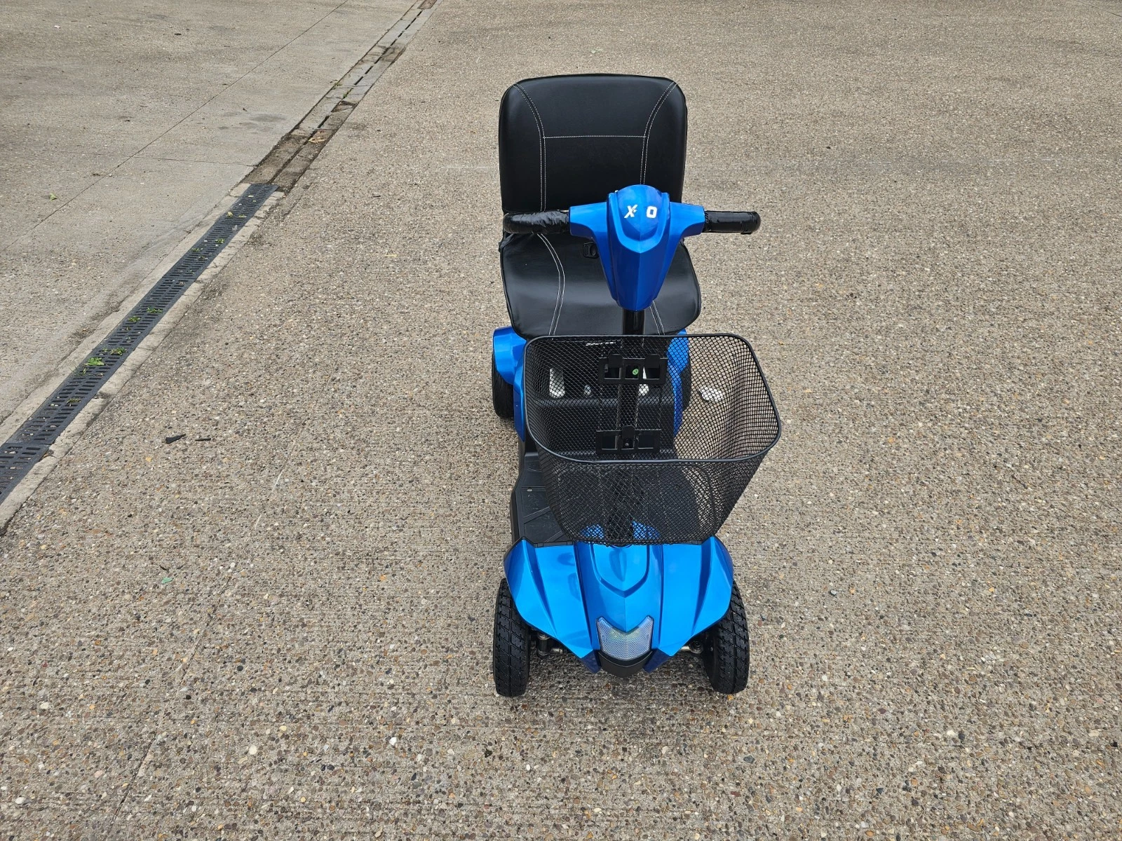 CareCo XGo Pinnacle blue 4mph electric mobility scooter
