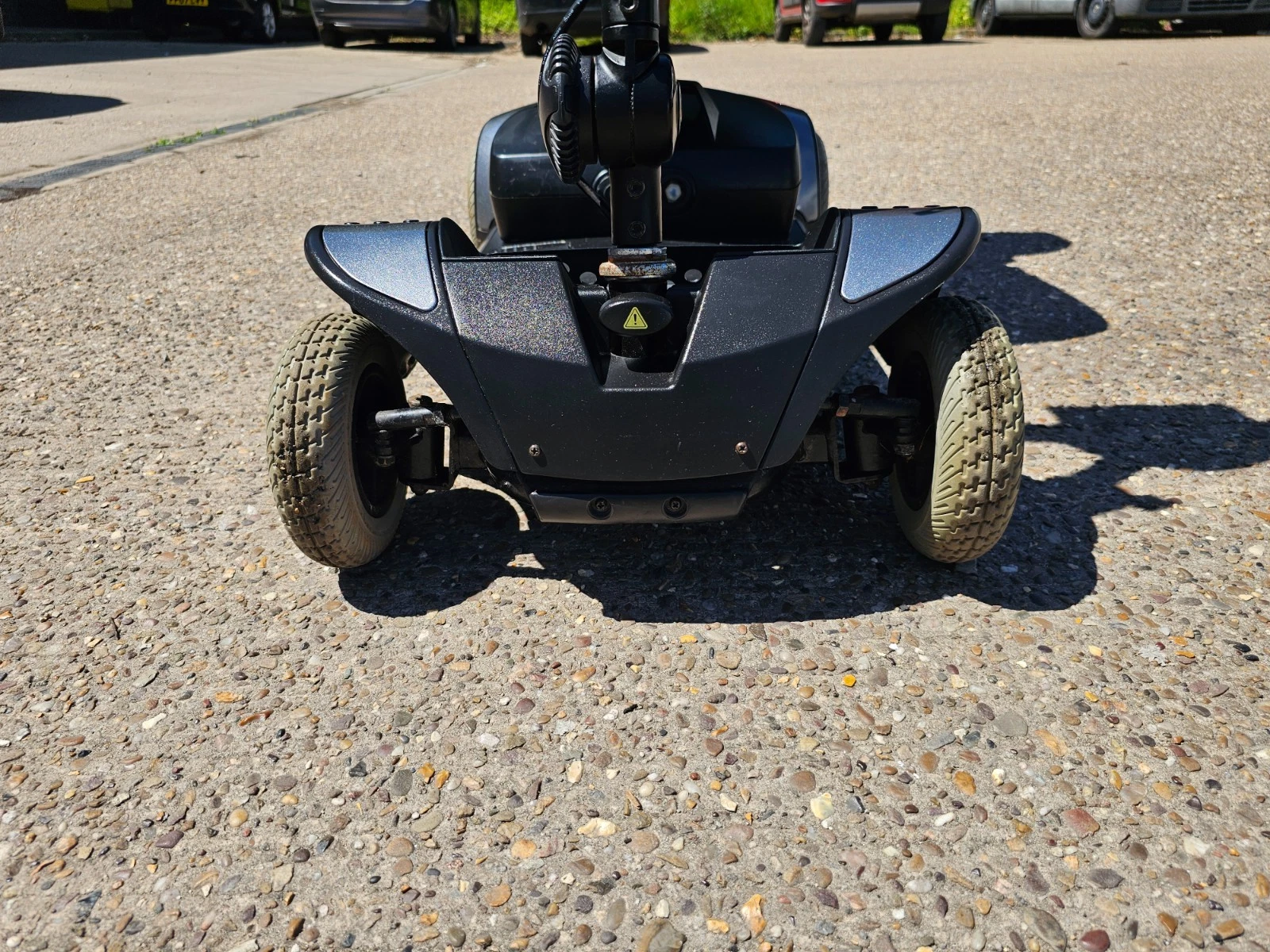 Pride GoGo Elite Traveller 4mph electric mobility scooter NEW BATTERIES