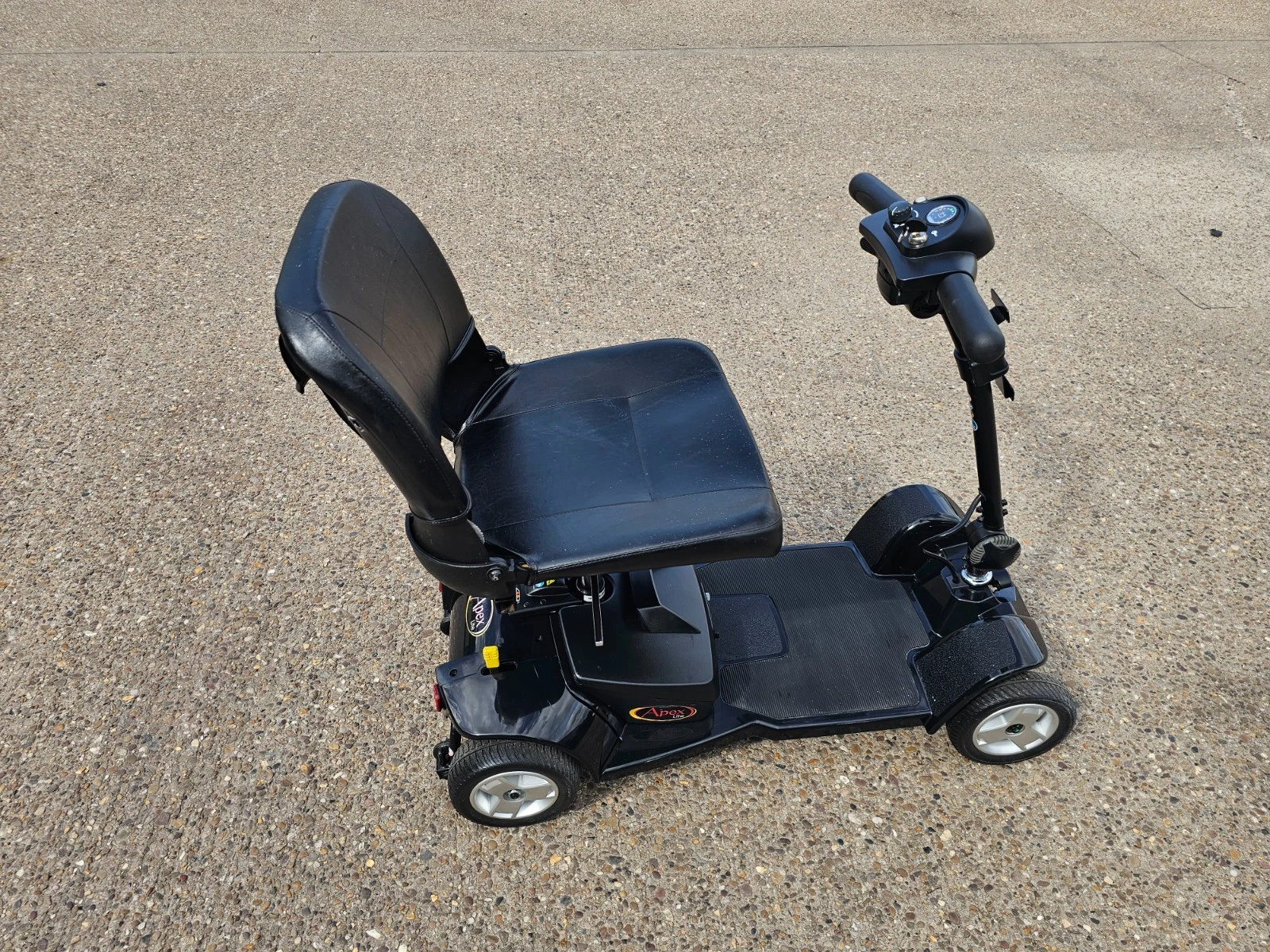 Pride Apex Lite 4mph electric mobility scooter NEW BATTERIES