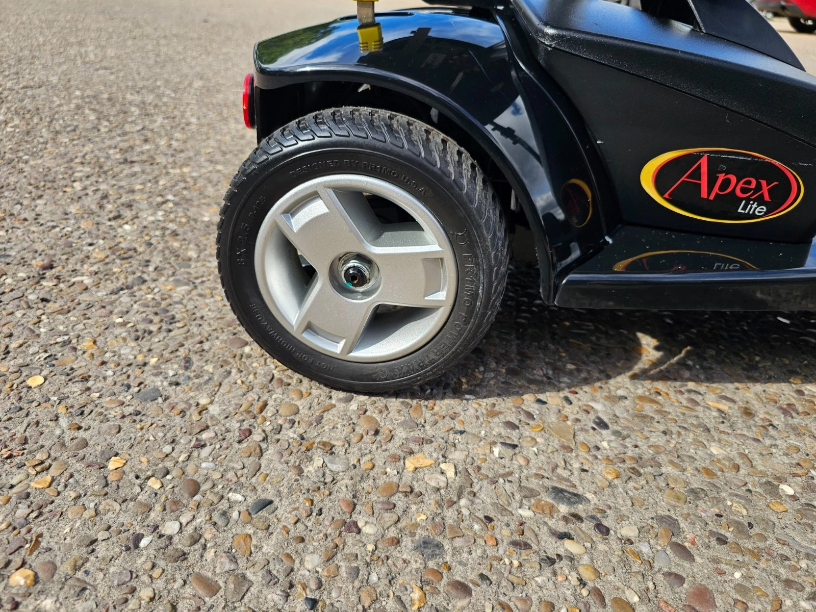 Pride Apex Lite 4mph electric mobility scooter NEW BATTERIES