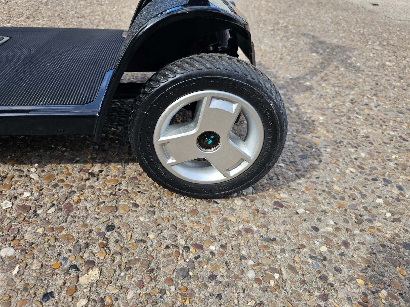 Pride Apex Lite 4mph electric mobility scooter NEW BATTERIES