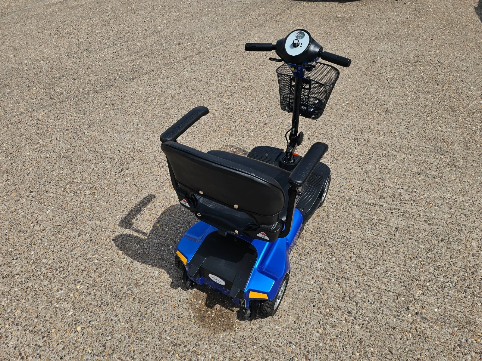 CareCo Eclipse blue 4mph electric mobility scooter BRAND NEW BATTERIES