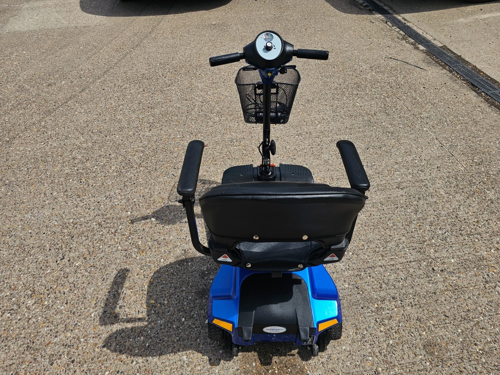 CareCo Eclipse blue 4mph electric mobility scooter BRAND NEW BATTERIES