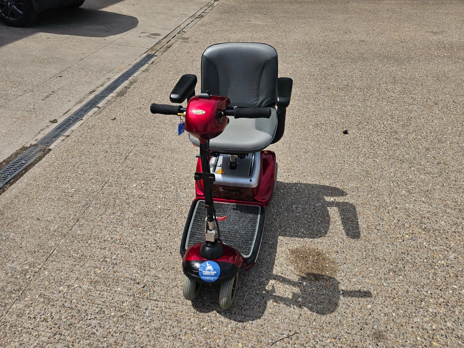 3 Wheel Style Shoprider 4mph mobility scooter NEW BATTERIES