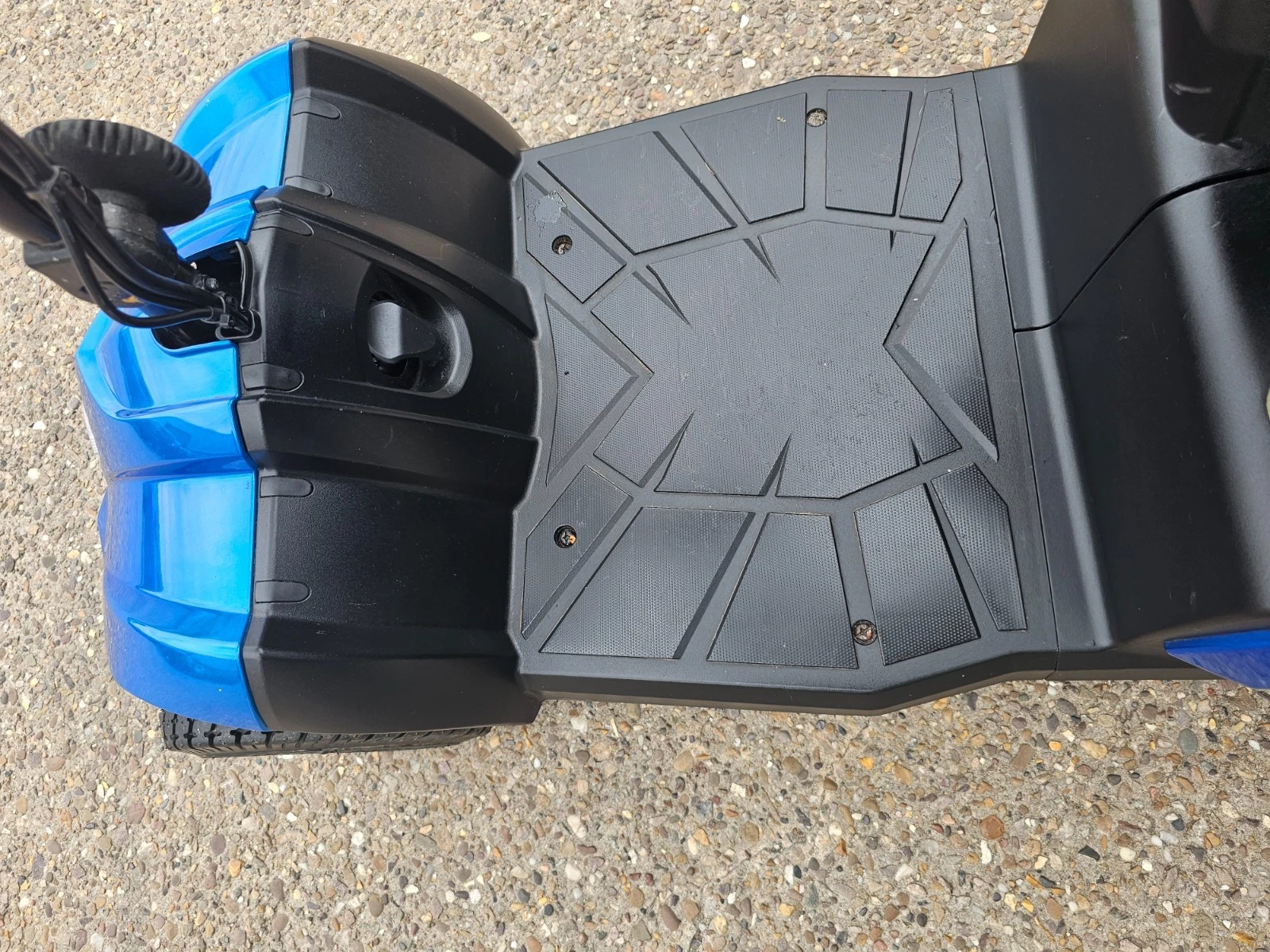 CareCo XGo Pinnacle blue 4mph electric mobility scooter