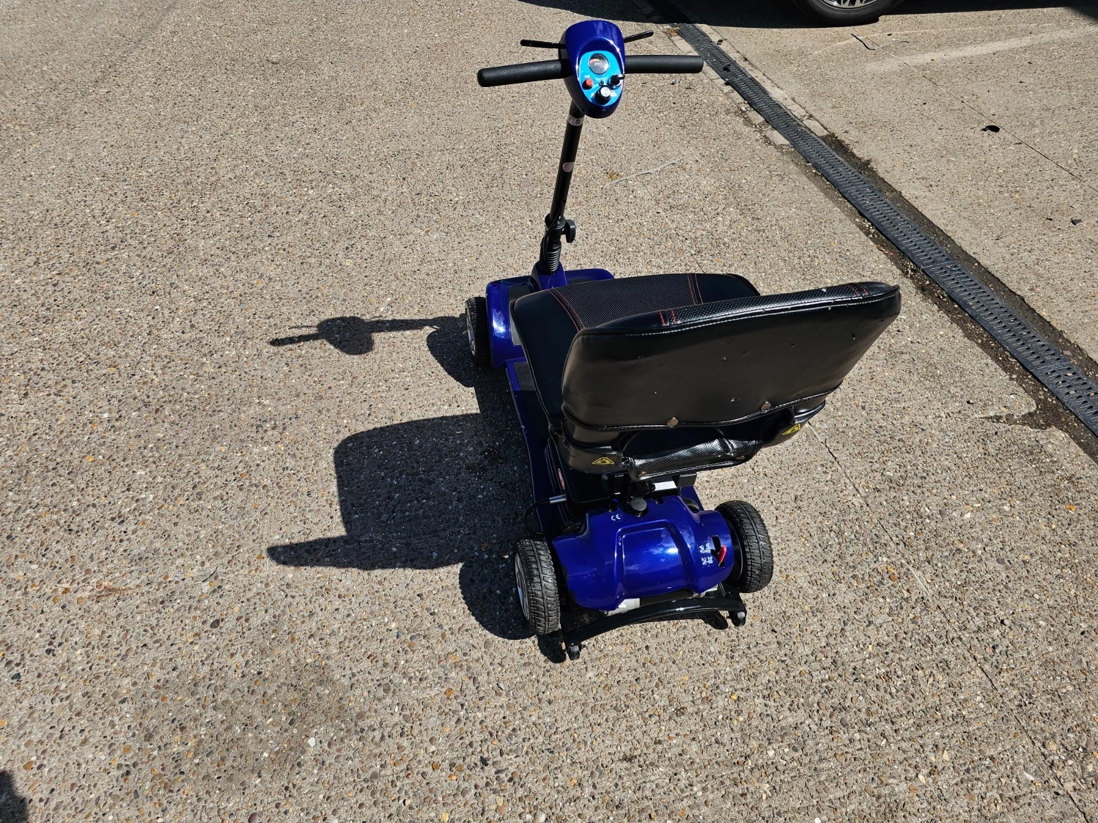 Zeo Lite 4mph electric mobility scooter NEW BATTERIES