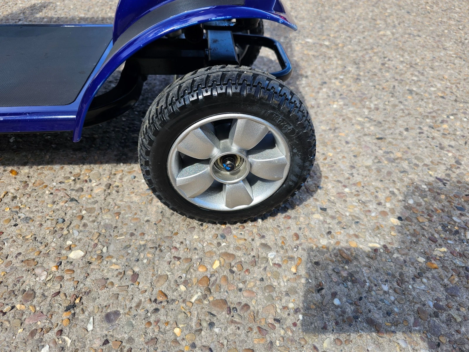 Zeo Lite 4mph electric mobility scooter NEW BATTERIES